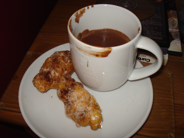 churros with hot chocolate