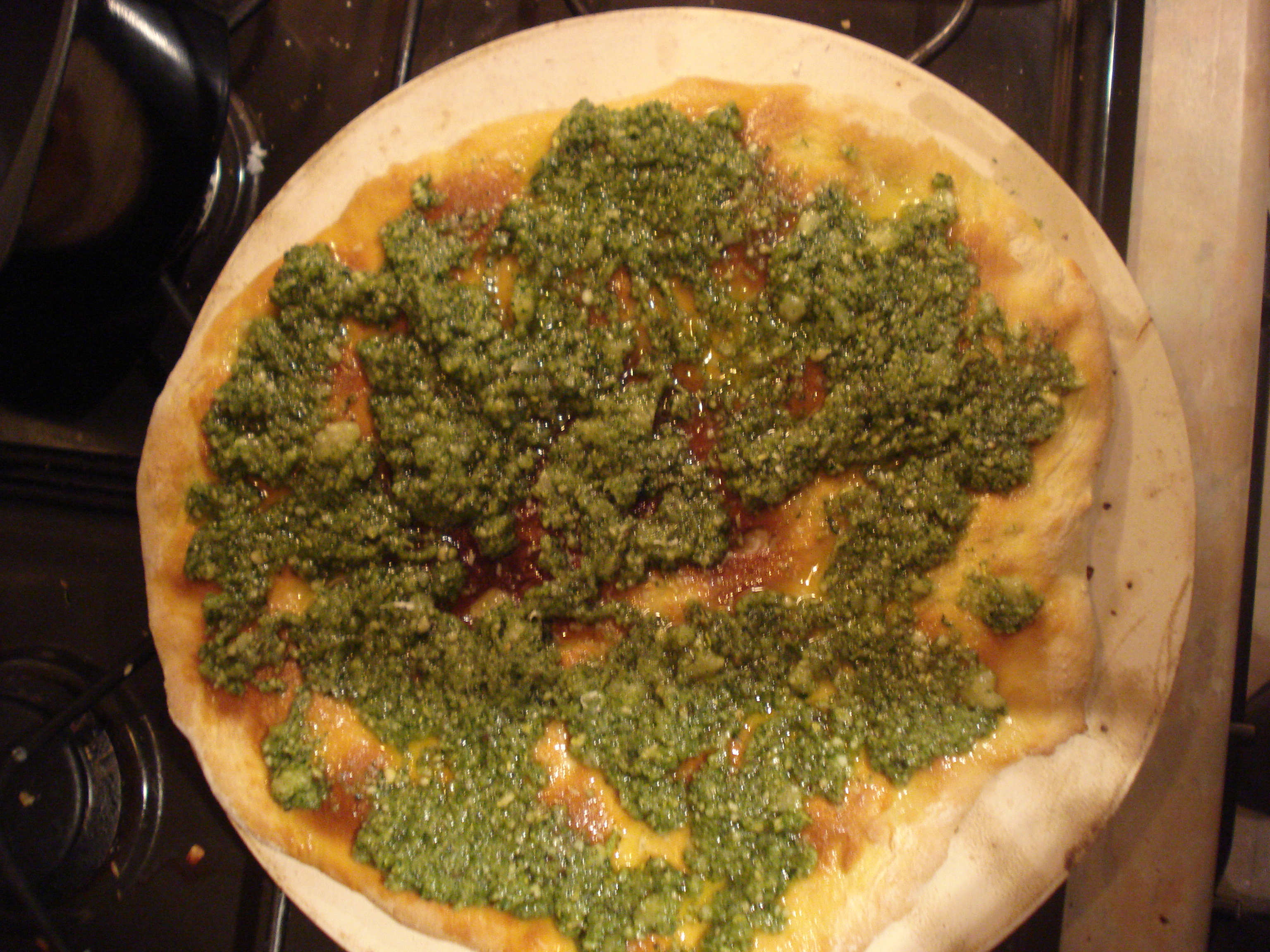 pesto pizza - BigSpud