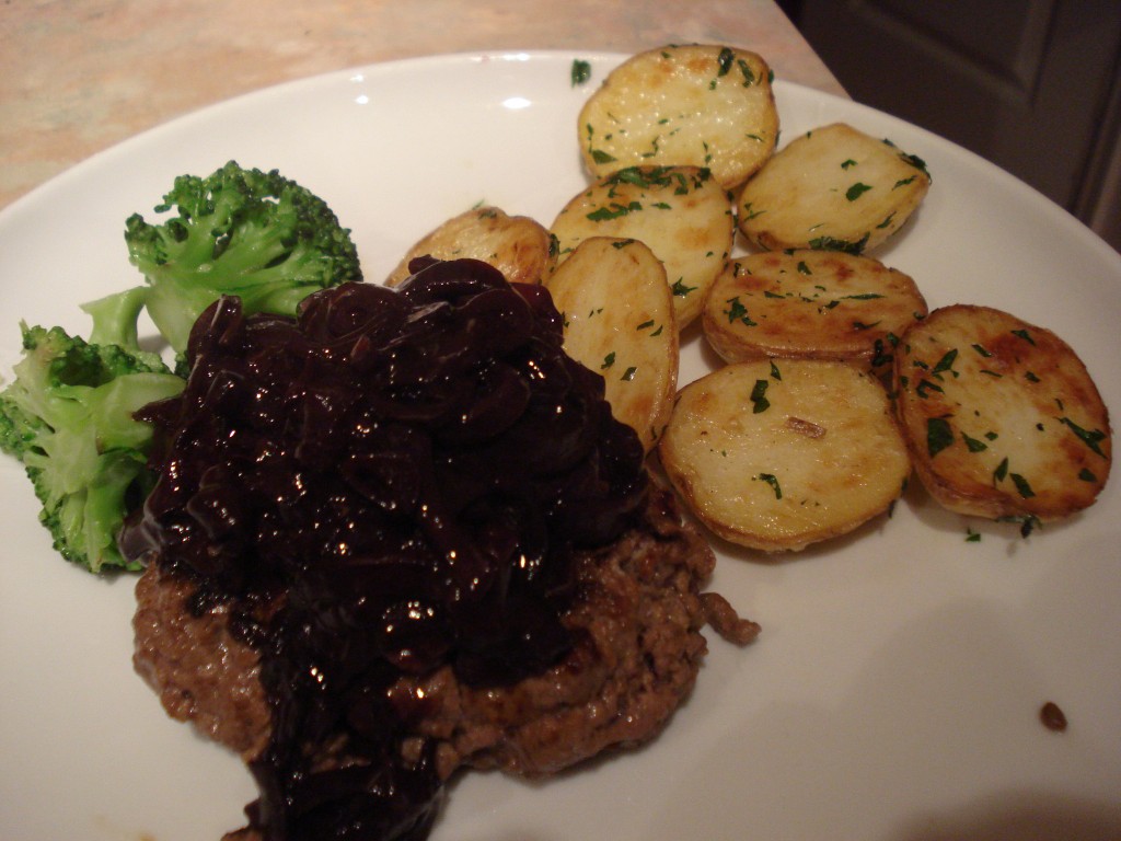 burger with red onion and red wine sauce and saute potatoes
