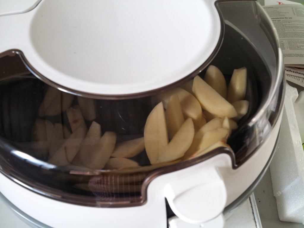 chips cooking in tefal actifry