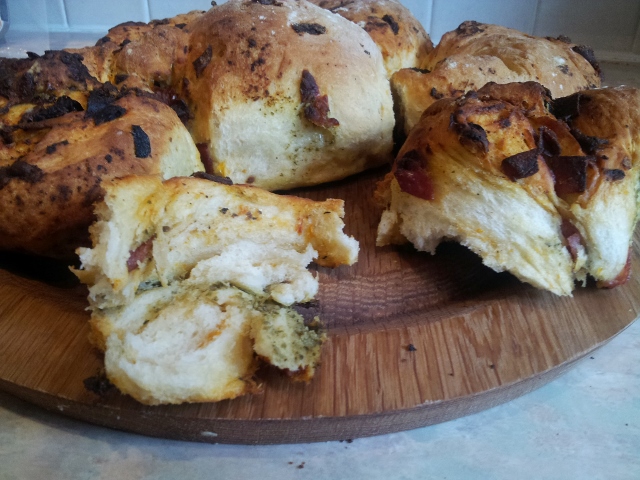 tear and share pesto bread