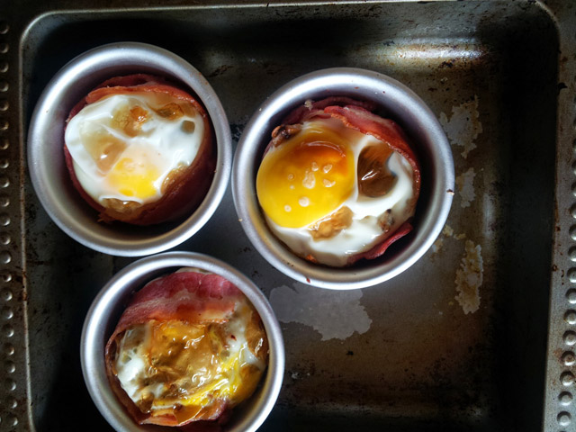 fry up in a cup - bacon, egg, mushroom, bread