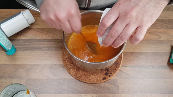 Making the mandarin jelly