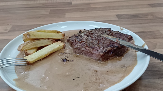 Marco Pierre White's steak au poivre